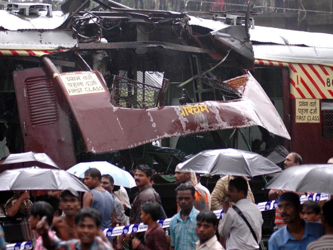 2006 मुंबई ट्रेन सीरियल ट्रेन ब्लास्ट केस:  आरोपियों को बरी करने वाले हाईकोर्ट के फैसले के खिलाफ सुप्रीम कोर्ट पहुंची महाराष्‍ट्र सरकार