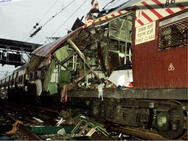 2006 मुंबई ट्रेन सीरियल ब्लास्ट केस- सभी 12 आरोपी बरी:  हाईकोर्ट बोला- प्रॉसिक्यूशन दोष साबित करने में नाकाम; घटना में 180 लोग मारे गए थे