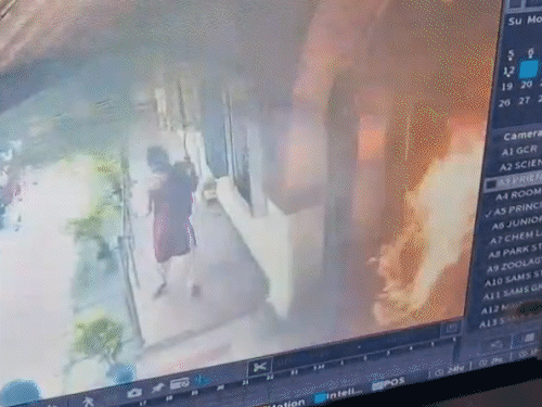 ओडिशा सेक्सुअल हैरेसमेंट केस, HOD के बाद प्रिंसिपल भी गिरफ्तार:  राष्ट्रपति मुर्मू ने भुवनेश्वर AIIMS में पीड़ित छात्रा से मुलाकात की, 95 फीसदी झुलसी है