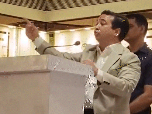 नितेश राणे बोले- मैं हिंदुओं के वोट से विधायक बना:  गोल टोपी और दाढ़ी वालों ने मुझे वोट नहीं दिया; वे हरे सांप हैं, मुंबई का डीएनए हिंदू