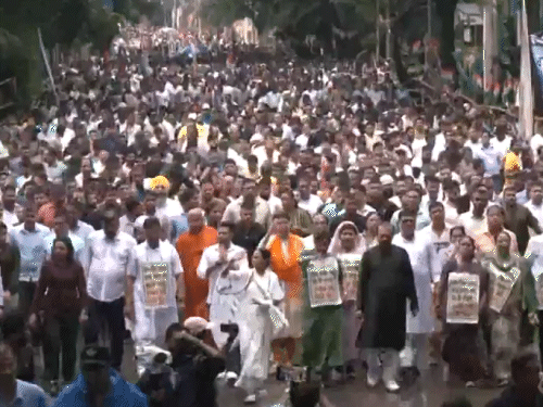 पश्चिम बंगाल में आज शहीद दिवस:  ममता बनर्जी की TMC का चुनावी शंखनाद भी, मुद्दा- बांग्ला भाषा और अस्मिता; राज्य में अगले साल विधानसभा चुनाव