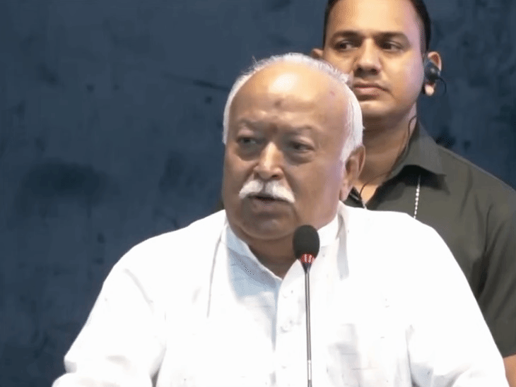 भागवत बोले-75 की उम्र के बाद दूसरों को मौका मिले:  शॉल ओढ़ाने पर समझें उम्र हुई; राउत ने कहा- मोदी 75 के हो रहे