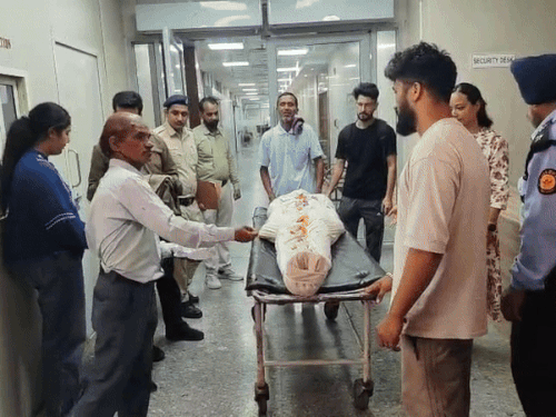 हिमाचल के इंजीनियरिंग स्टूडेंट का चंडीगढ़ में अंगदान:  छत से गिरकर ब्रेन डेड हुआ, पिता ने बेटे के अंगों से तीन मरीजों को नई जिंदगी दी – Chandigarh News