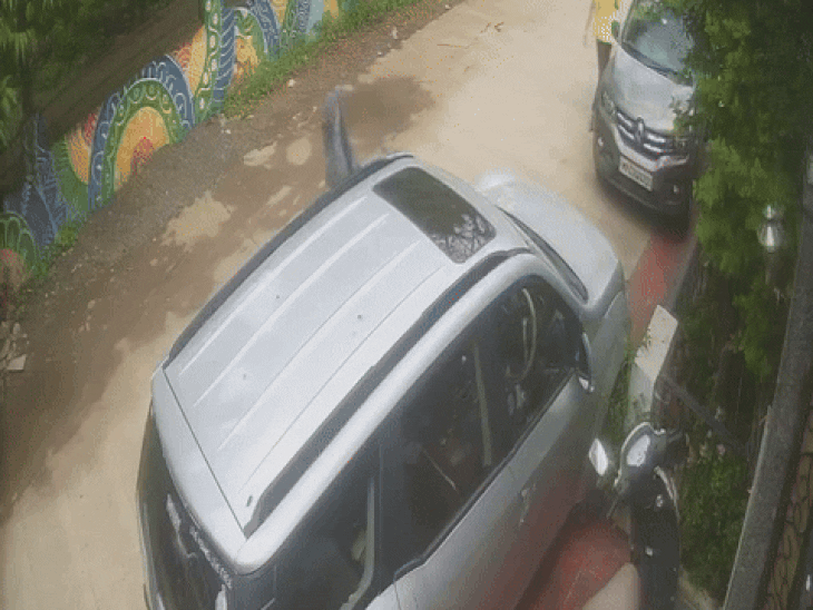 रतलाम में नाबालिग ने कार से मासूम को कुचला, मौत:  ​​​​​​​दादी ने बोनट पकड़कर रोकने की कोशिश की, ड्राइवर ने गाड़ी आगे बढ़ा दी – Ratlam News