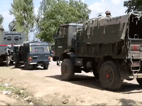 अनंतनाग से सेना के 2 जवान लापता:  एलीट 5 पैरा फोर्स का हिस्सा थे, पिछले साल इसी इलाके में 3 अफसरों की हत्या हुई थी