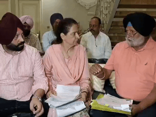 नवजोत सिद्धू अमृतसर में फील्ड में उतरीं:  बोलीं- AAP ने 80 मुर्दों और 130 NRI के वोट डलवाए; अमृतसर में जीता कैंडिडेट हराया – Amritsar News