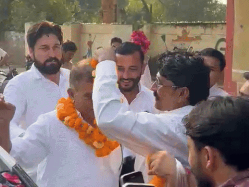 बिश्नोई महासभा में फिर छिड़ी प्रधानगी की जंग:  जेल से बाहर आते ही बूड़िया बोले- मैं ही प्रधान; कुलदीप बिश्नोई हुकमाराम को सौंप चुके जिम्मेदारी – Hisar News